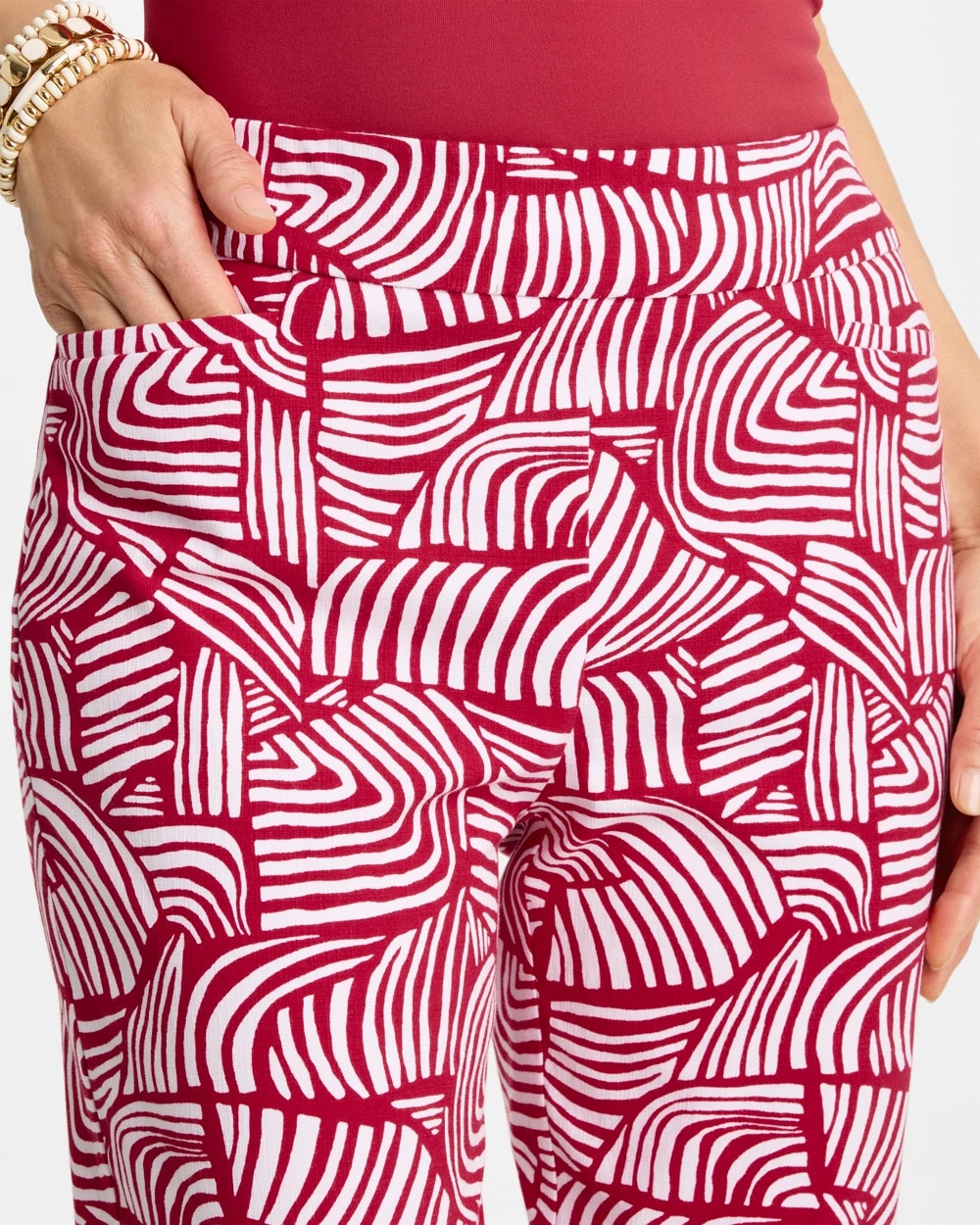 Chico's Value | Brigitte™ Slim Geo Pull-On Capri Pant