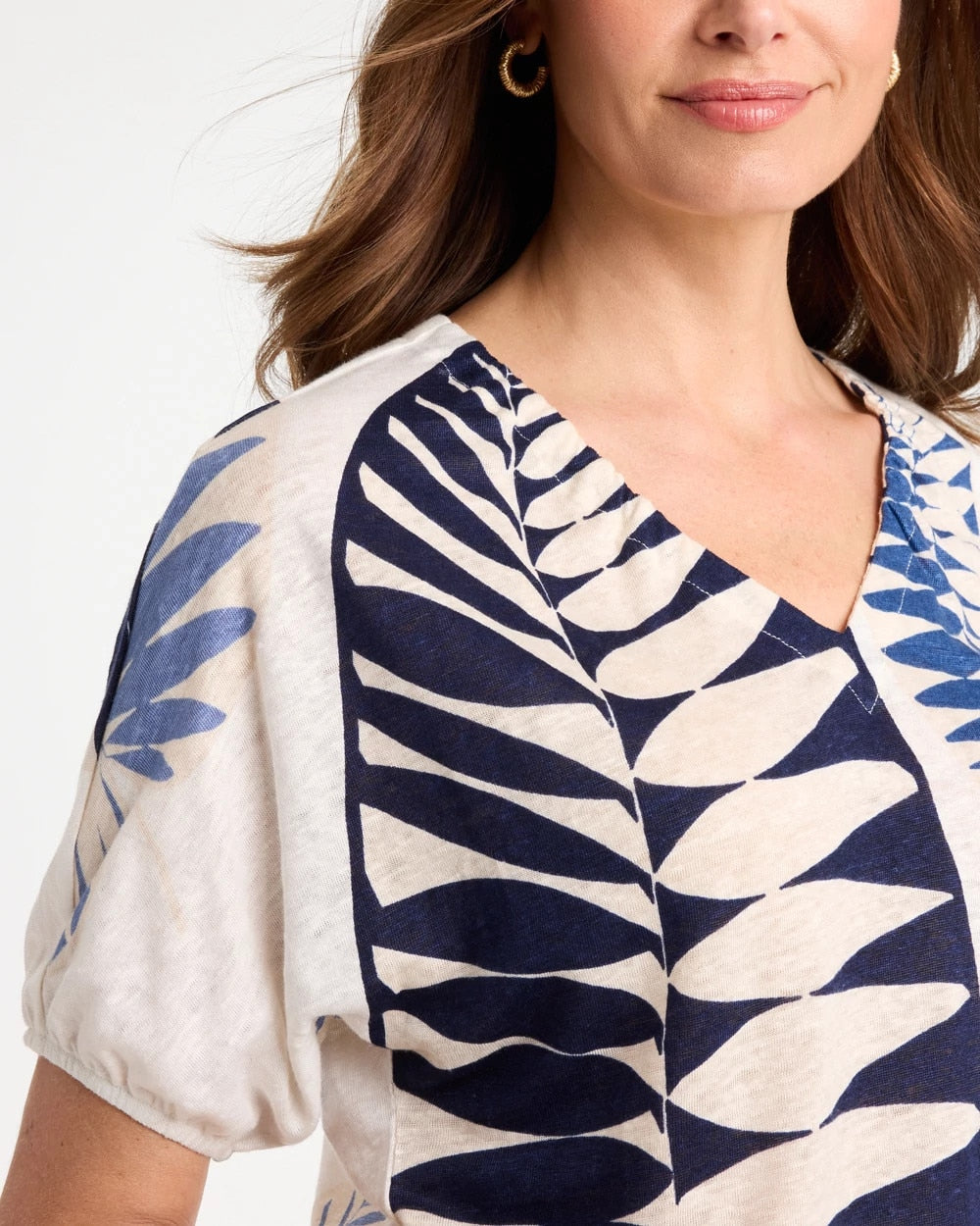 Chico's Value | Leaf Print Linen Ruched V-Neck Tee