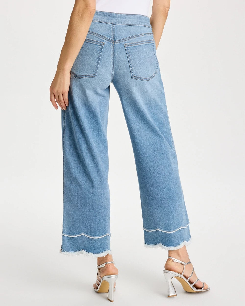 Chico's Popular | Scallop Pull-On Wide-Leg Crop Jeans
