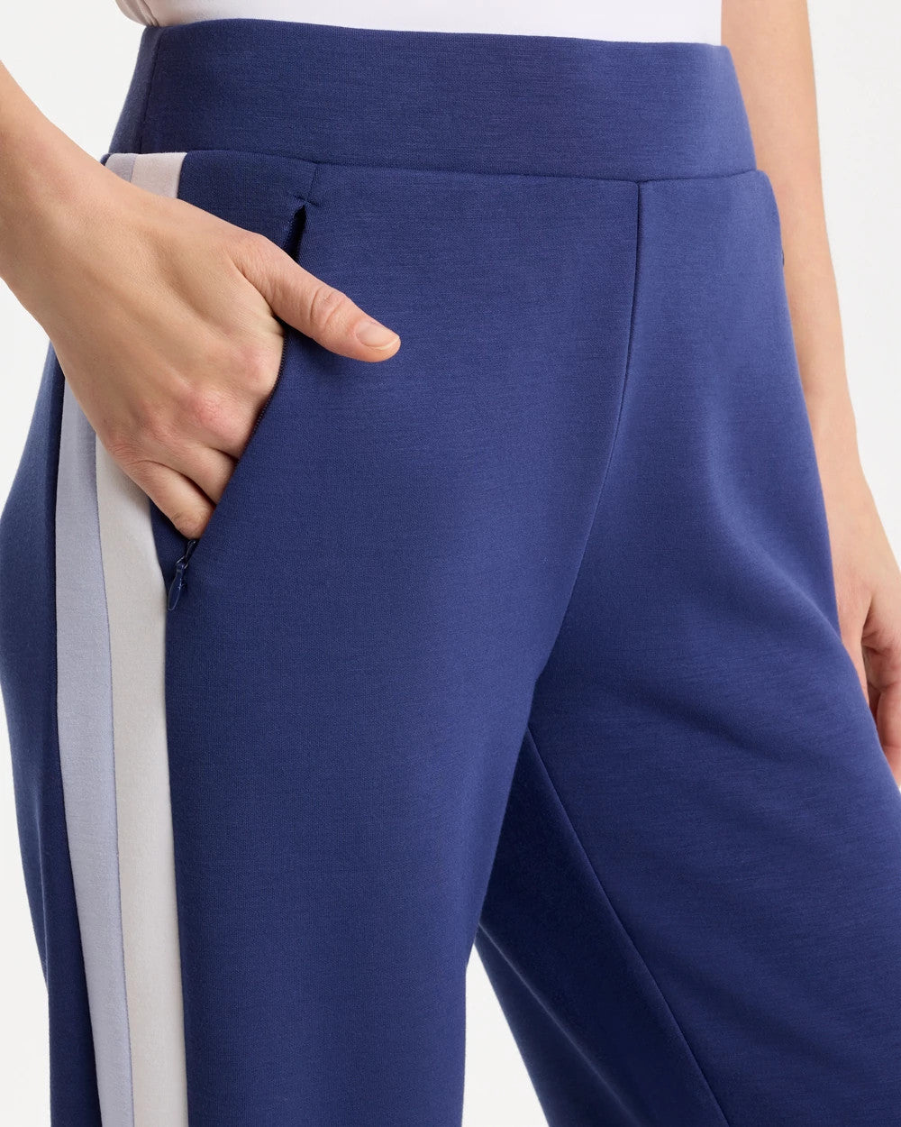 Chico's Hot Sale | Zenergy® Soft Contrast Crop Pants