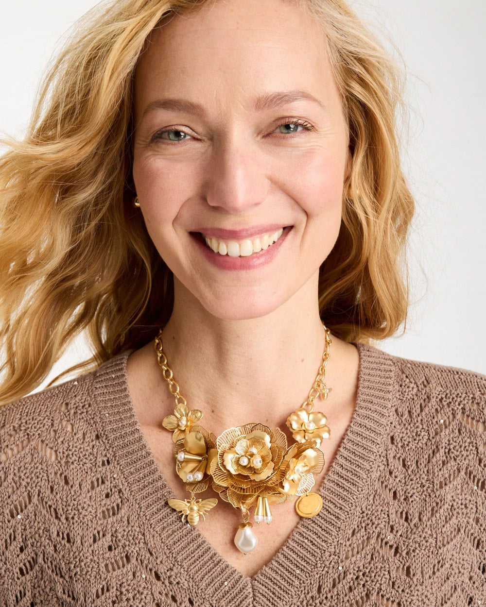 Chico's Essential | Chico’s Originals Filigree Flower Bib Necklace