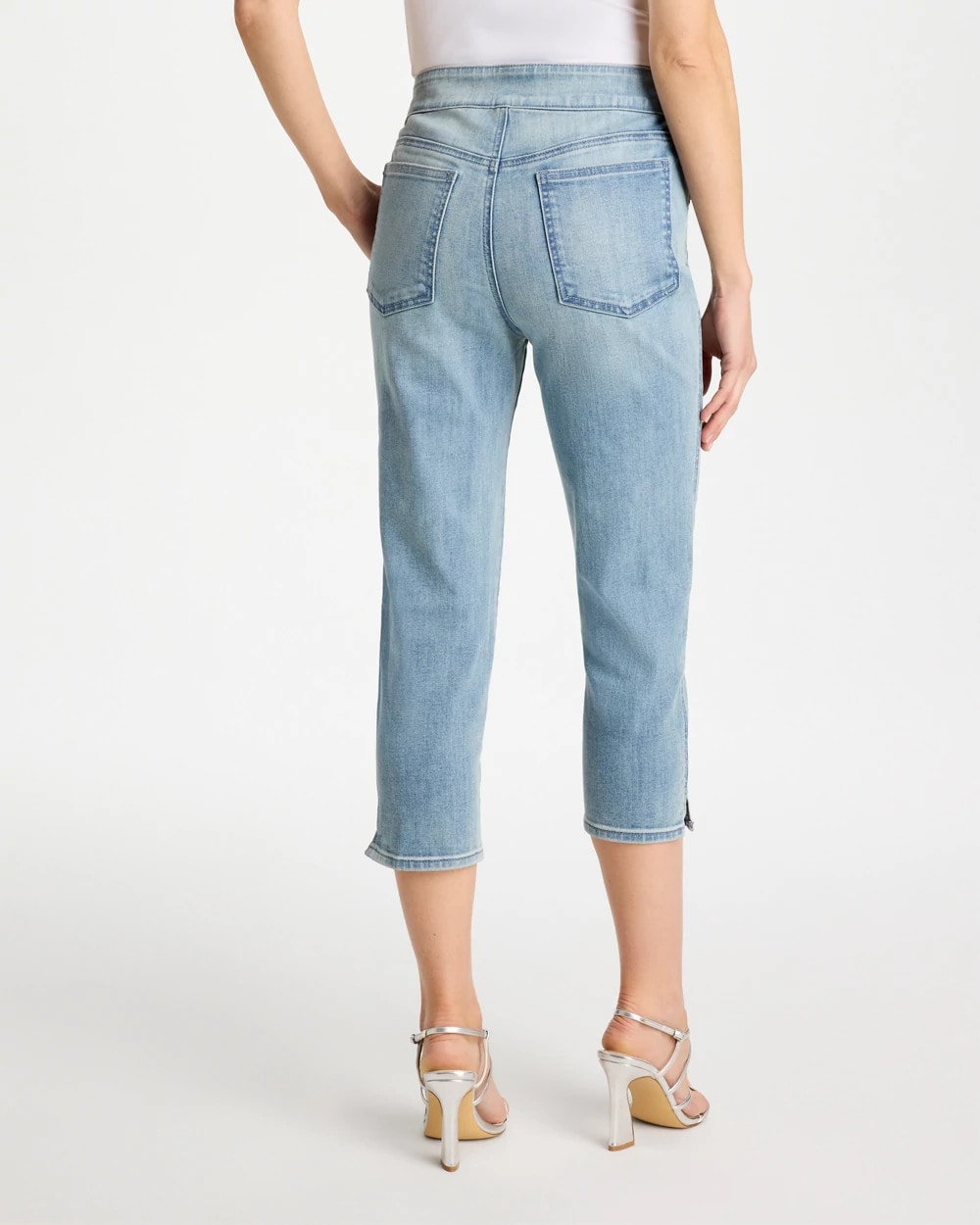 Chico's Quality | Pull-On Capri Jeans