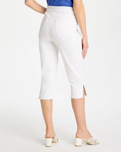 Chico's Signature | Pull-On Capri Jeans