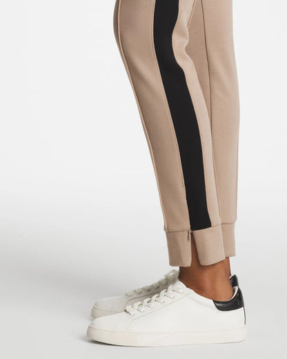 Chico's Great Value | Zenergy® Double-Knit Contrast Ankle Pants