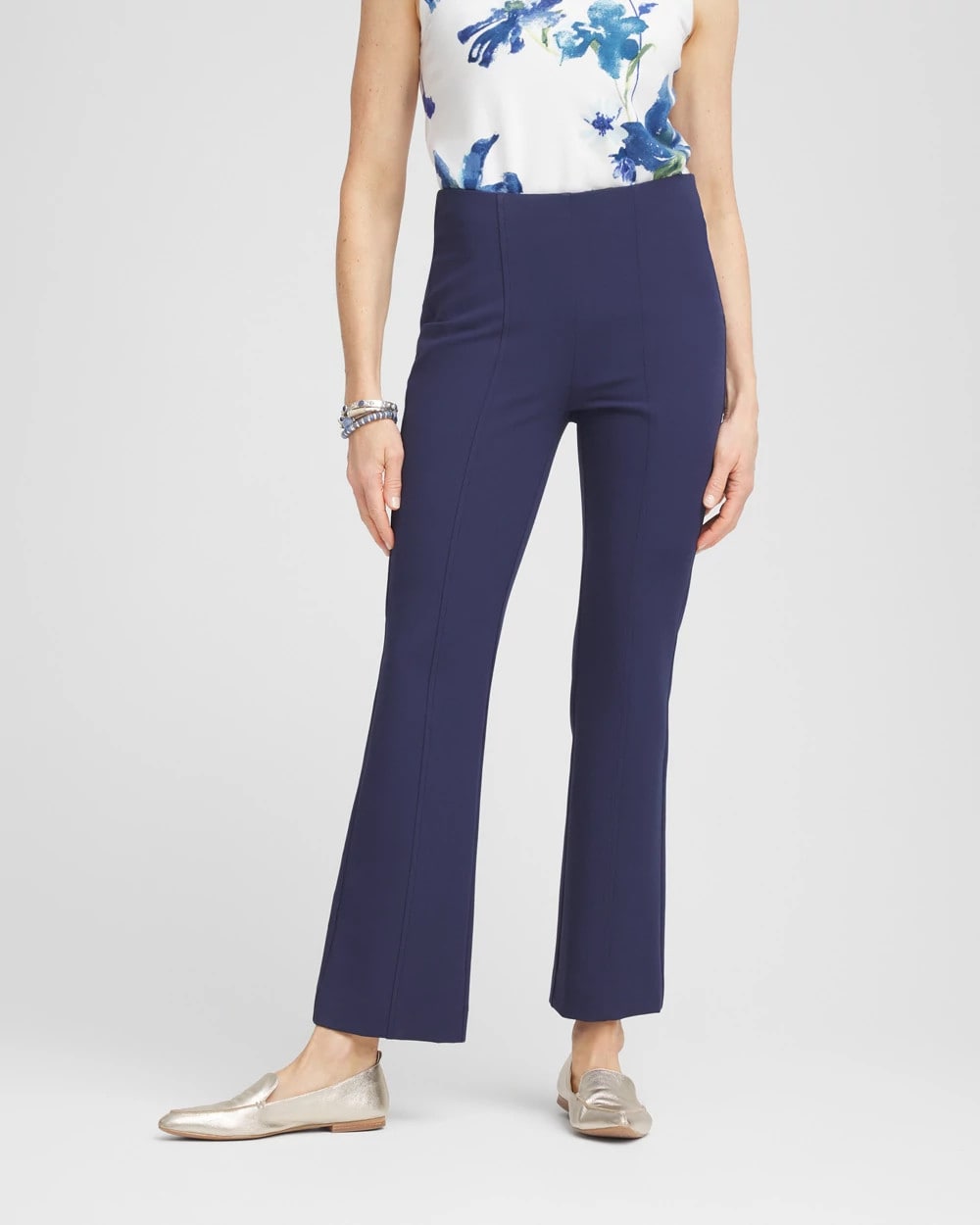 Chico's Classic | Lightweight Juliet Kick Flare Pants