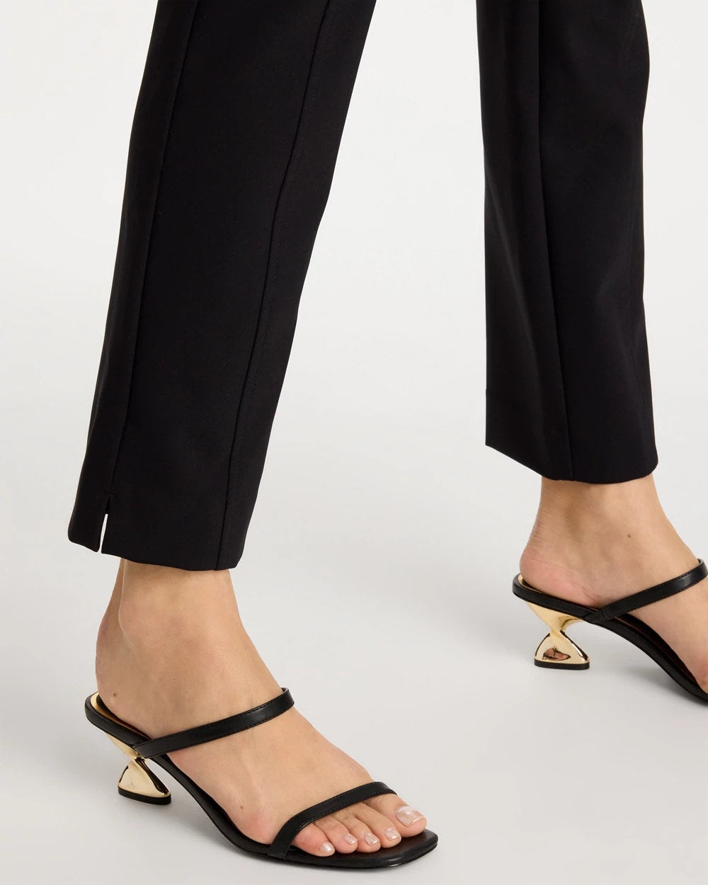 Chico's Top Pick | Juliet Bi-Stretch Slim Ankle Pants