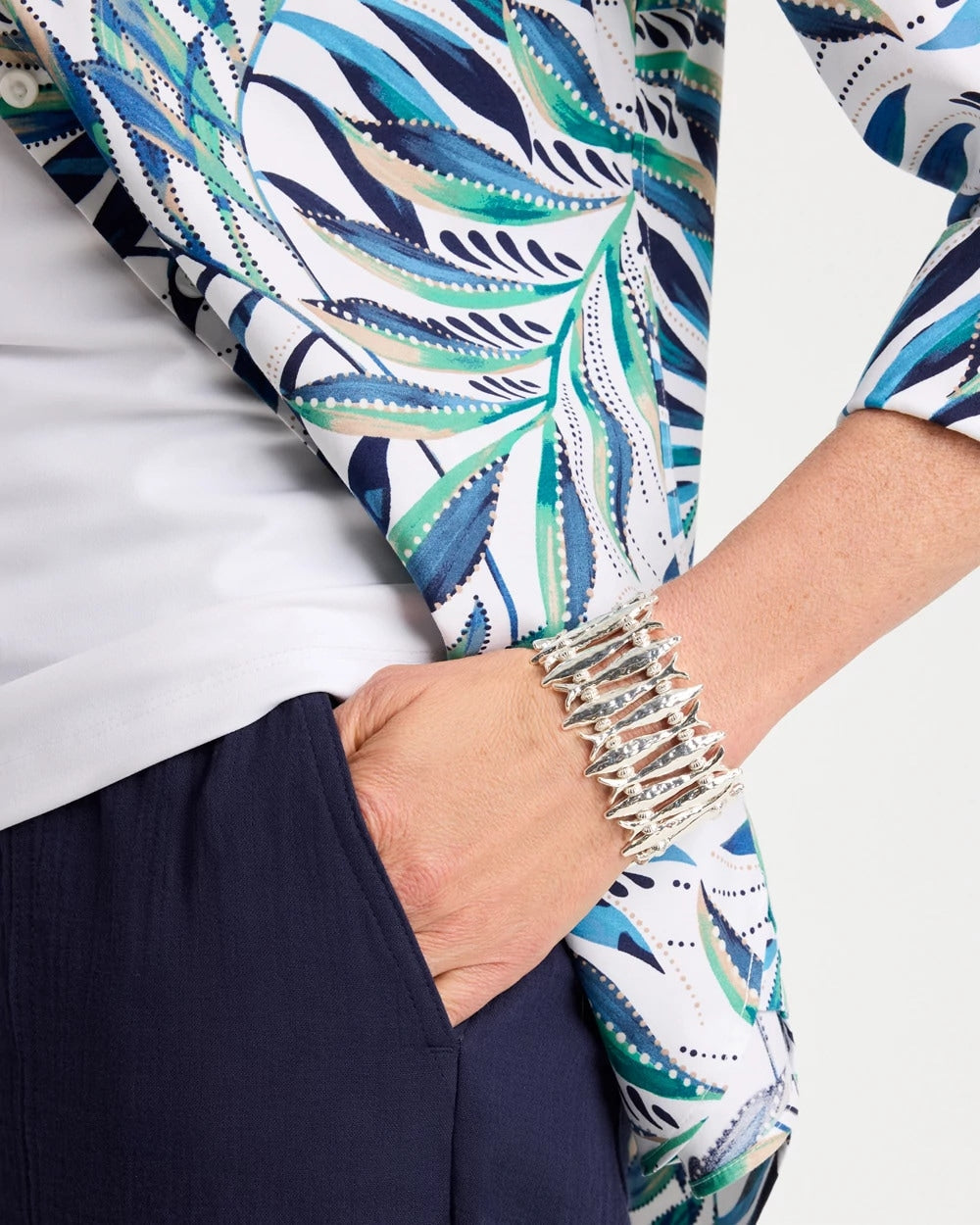 Chico's Deals | Silvertone Fish Stretch Bracelet
