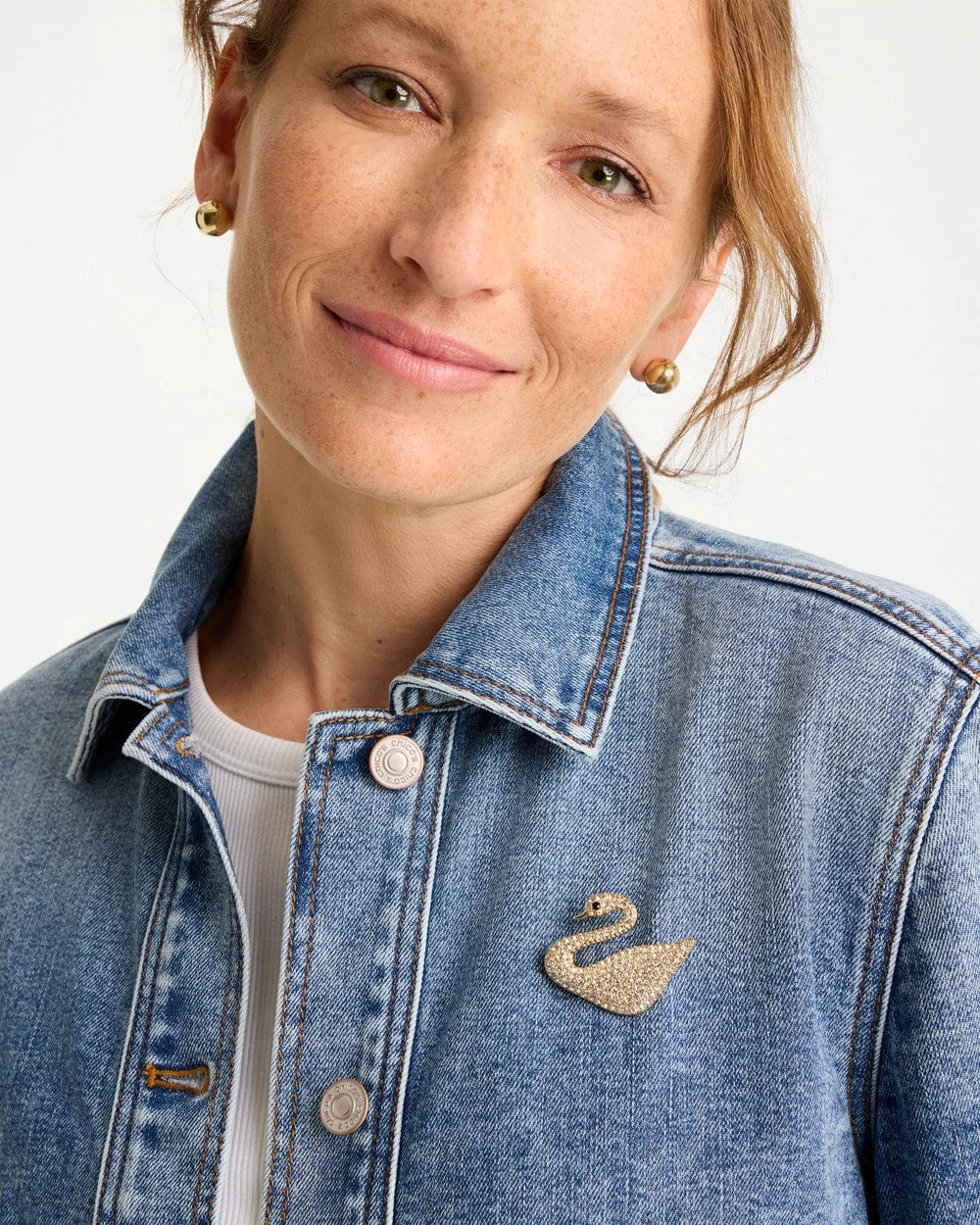 Chico's Smart Buy | Sparkling Swan Brooch