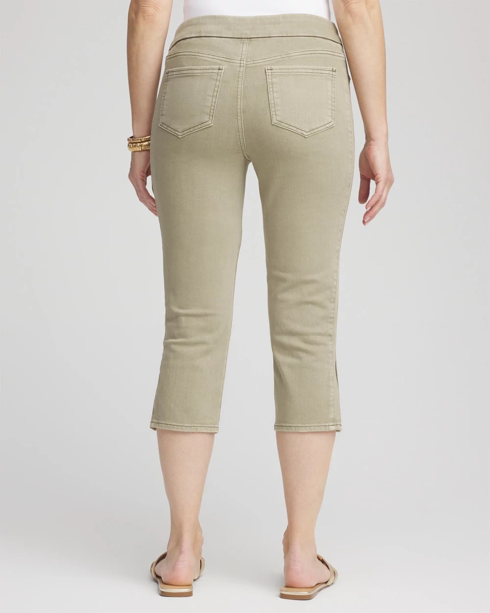 Chico's Top Pick | 19" Pull-on Capri Jeans