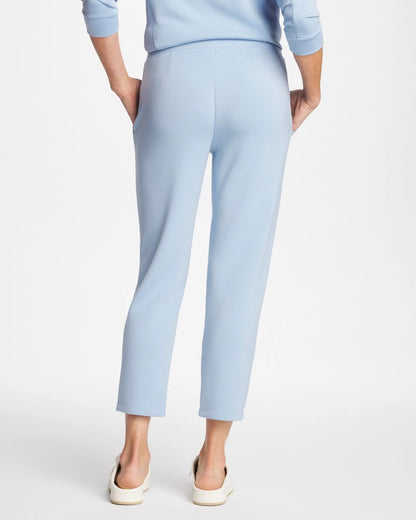 Chico's Classic | Zenergy® Soft Cropped Pants